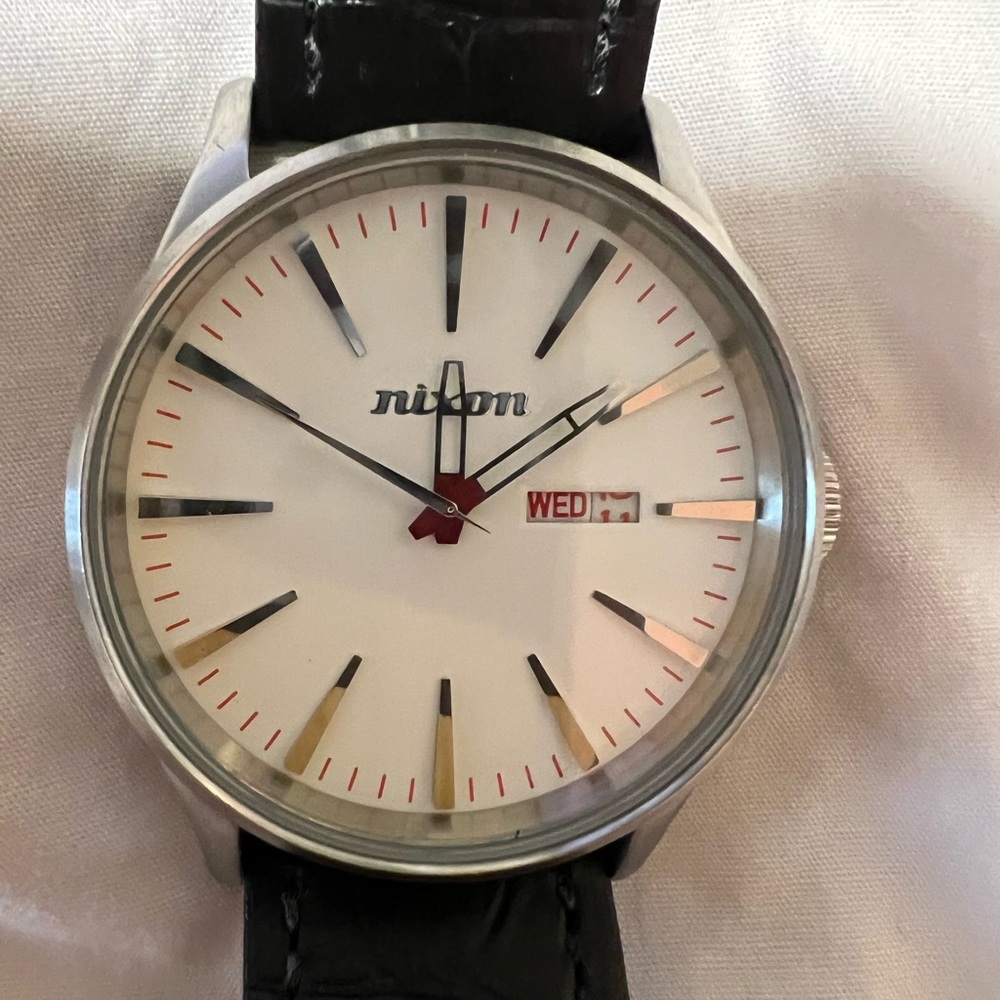 Nixon Men’s vintage 1999 watch.